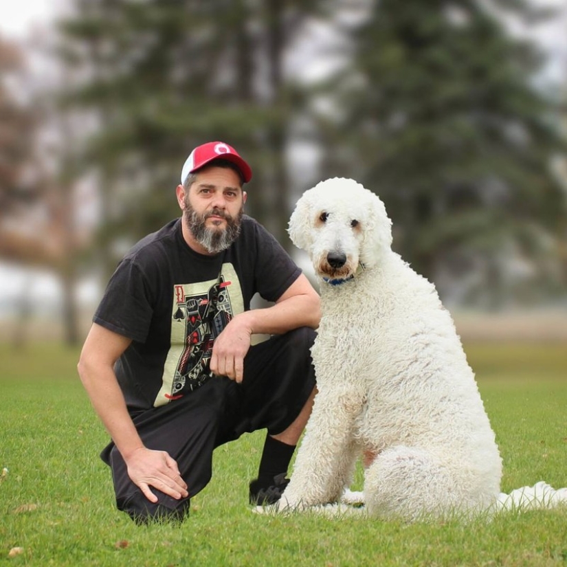 22 fotos divertidas sobre las increíbles aventuras de un fotógrafo y su perro" gigante"