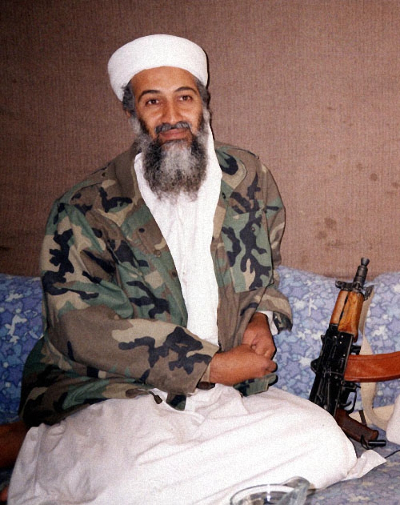 22 imágenes de la vida de Osama bin Laden y su familia