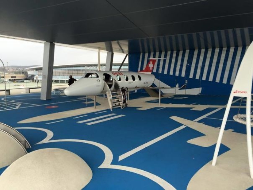 24 aeropuertos de todo el mundo, donde aman a los pasajeros y no dejan que se aburran 24 aeropuertos de todo el mundo, donde aman a los pasajeros y no dejan que se aburran