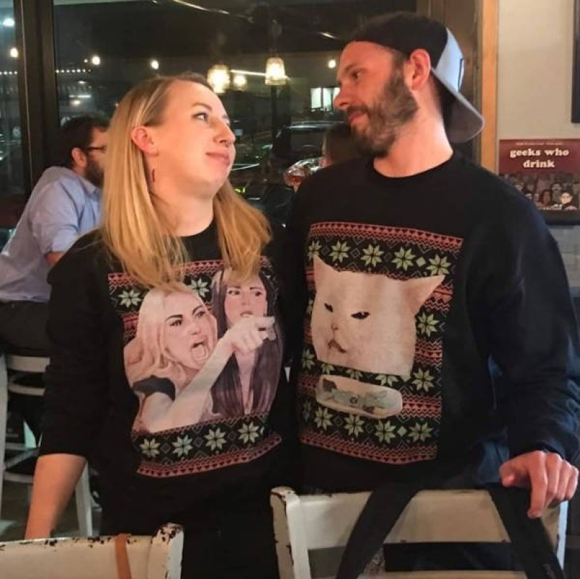 24 ridiculous sweaters that mock Christmas