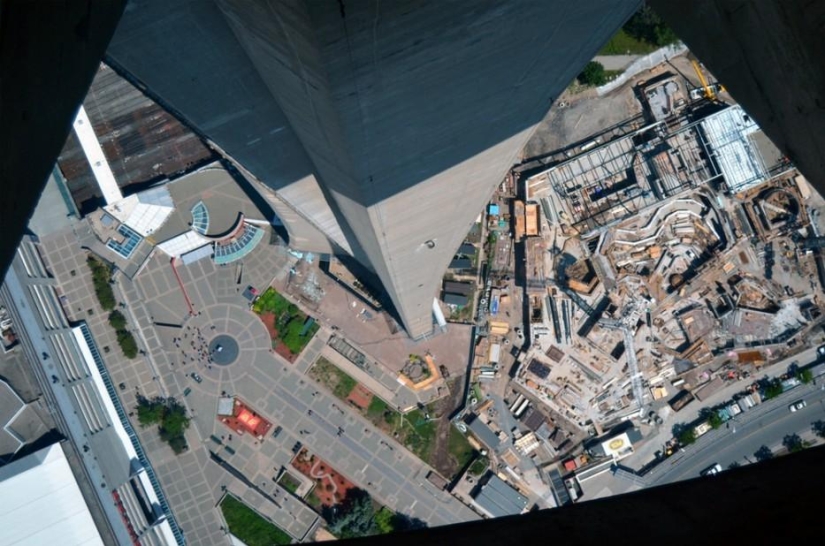 24 vertiginous attractions around the world
