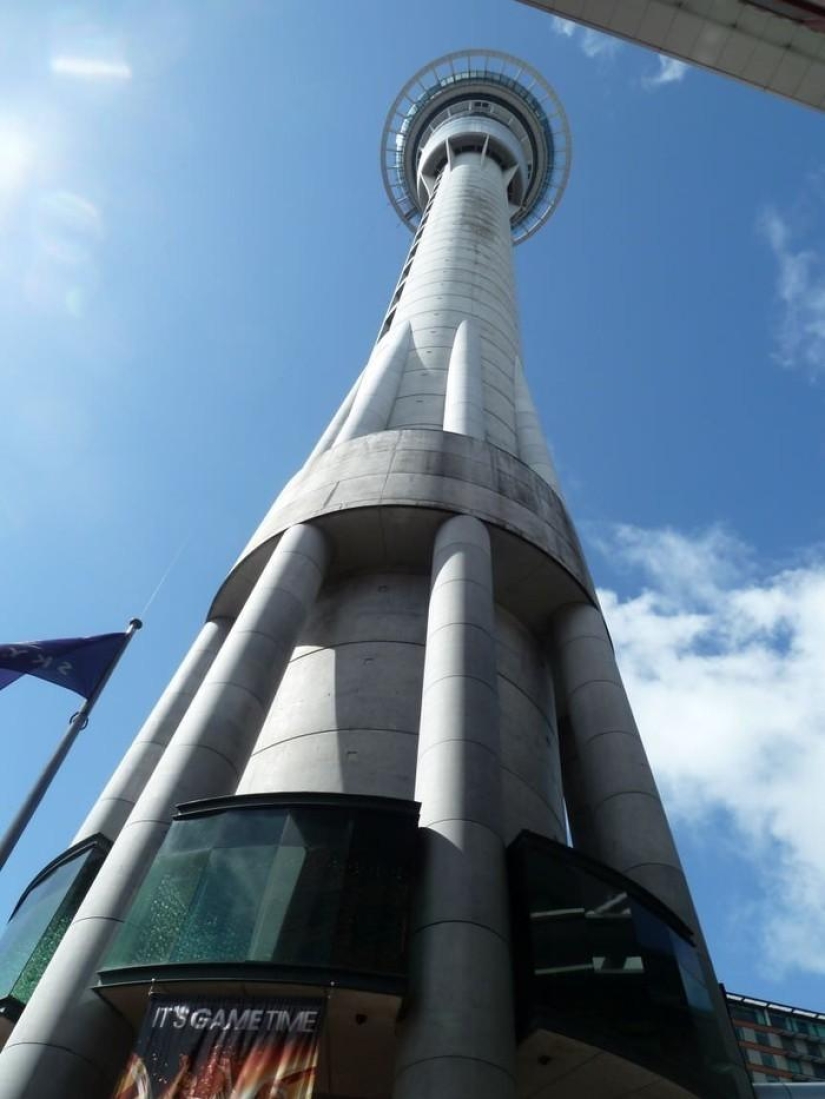 24 vertiginous attractions around the world
