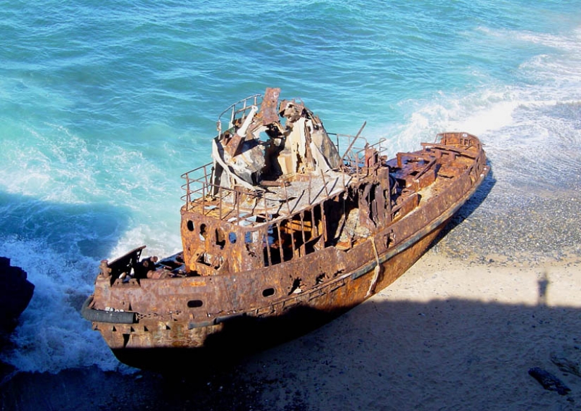 25 barcos abandonados de todo el mundo