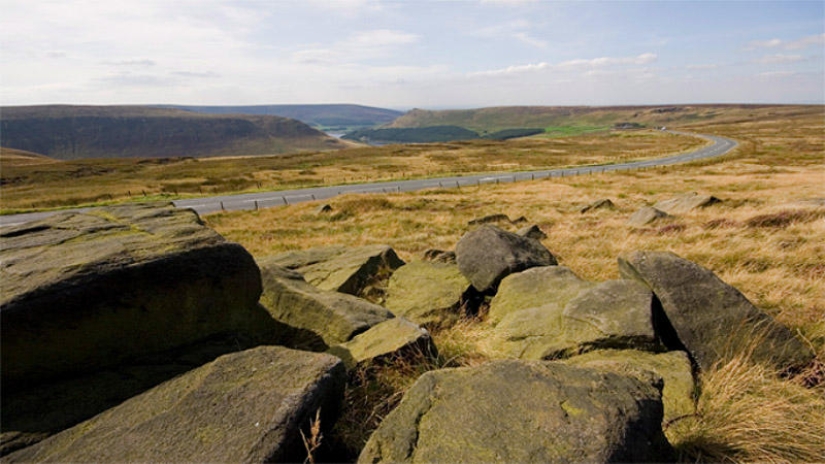 25 most beautiful places where no one will disturb you