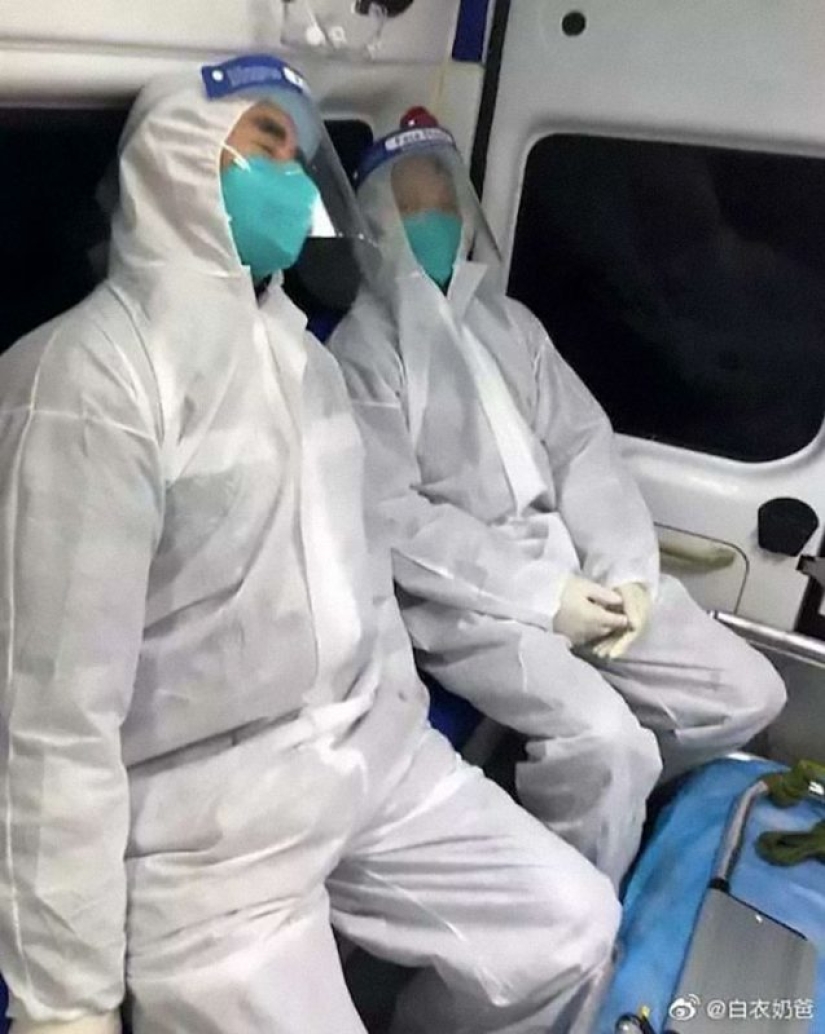 25 photos about the everyday life of medical staff in Wuhan infected with coronavirus 25 photos about the everyday life of medical staff in Wuhan infected with coronavirus