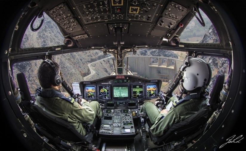 25 photos taken by pilots from aircraft cabins