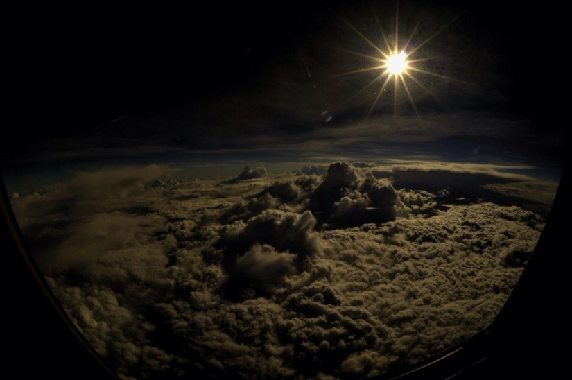 25 photos taken by pilots from aircraft cabins