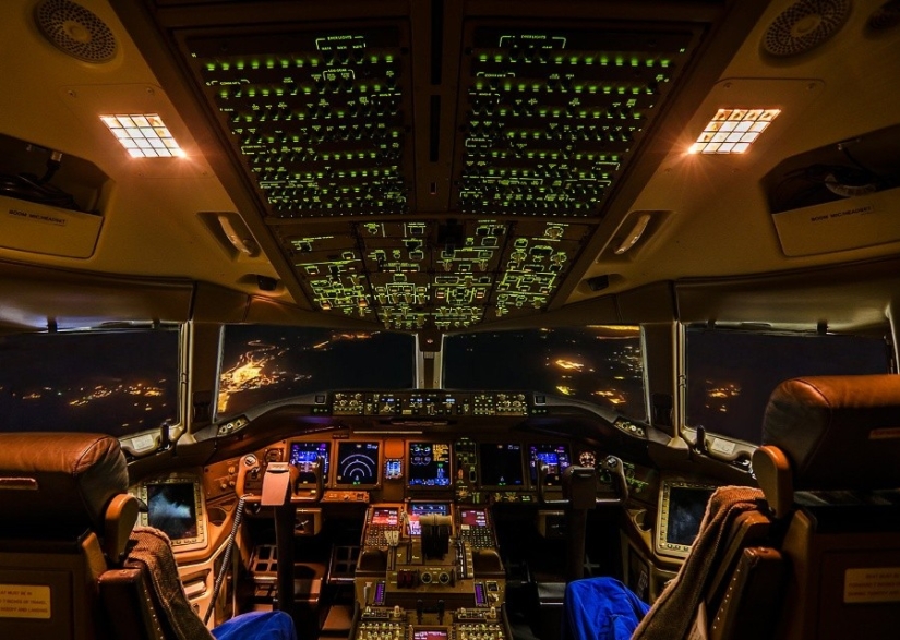 25 photos taken by pilots from aircraft cabins