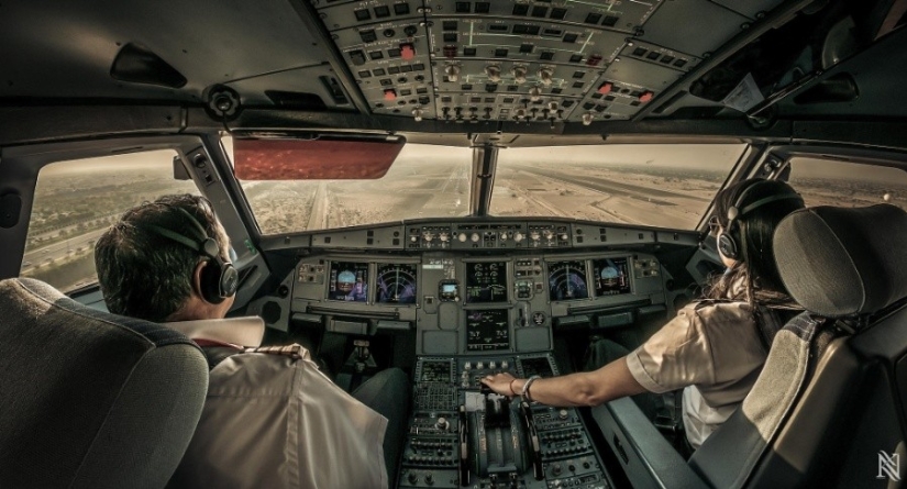 25 photos taken by pilots from aircraft cabins