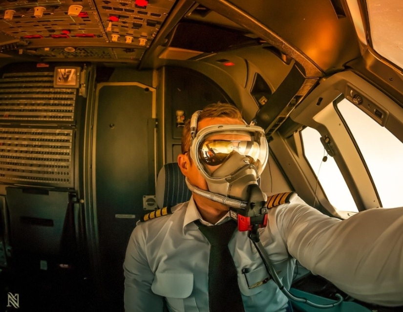 25 photos taken by pilots from aircraft cabins