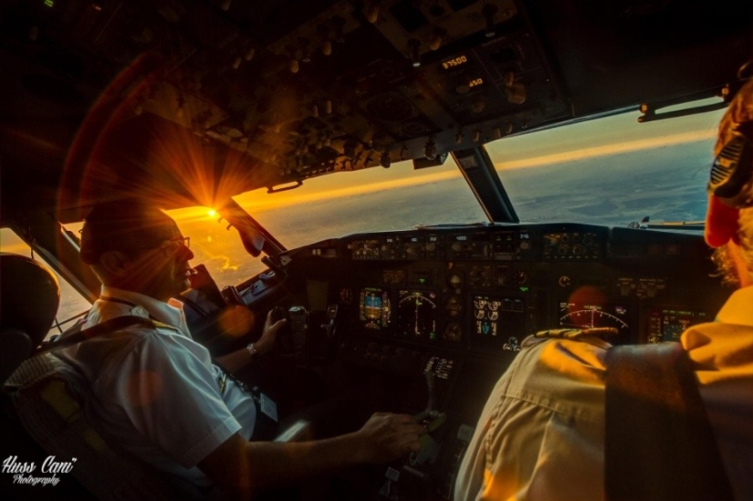 25 photos taken by pilots from aircraft cabins