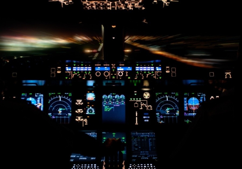 25 photos taken by pilots from aircraft cabins