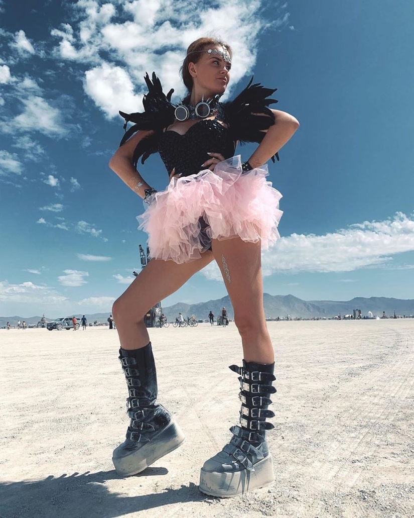 35 fotos de chicas calientes del festival Burning Man igualmente caliente-2019
