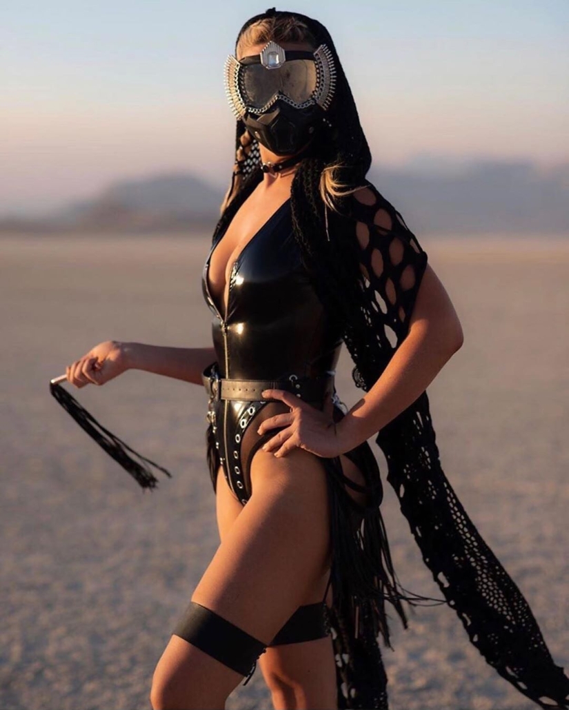 35 fotos de chicas calientes del festival Burning Man igualmente caliente-2019