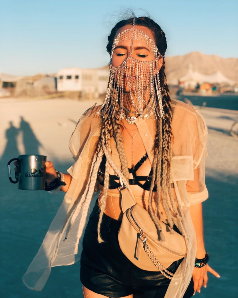 35 fotos de chicas calientes del festival Burning Man igualmente caliente-2019