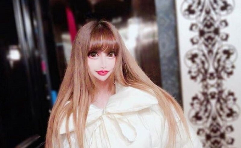 36 instagram freaks who overdid photoshop