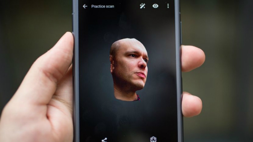3D technology in your pocket: the first smartphone with which you can take 3D selfies and avatars