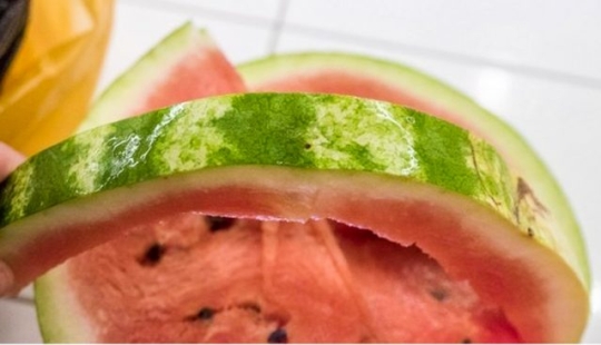 5 signs of nitrate watermelon that may help you avoid food poisoning 5 signs of nitrate watermelon that may help you avoid food poisoning