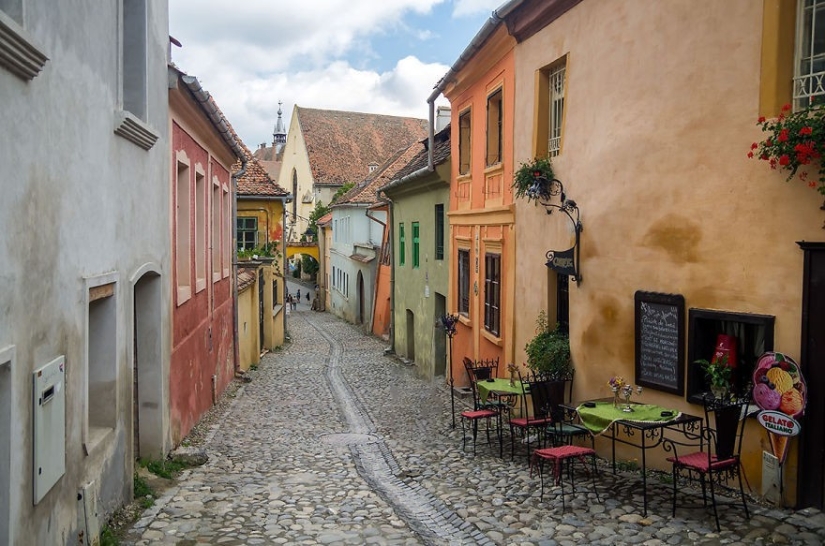 50 reasons to visit Romania 50 reasons to visit Romania
