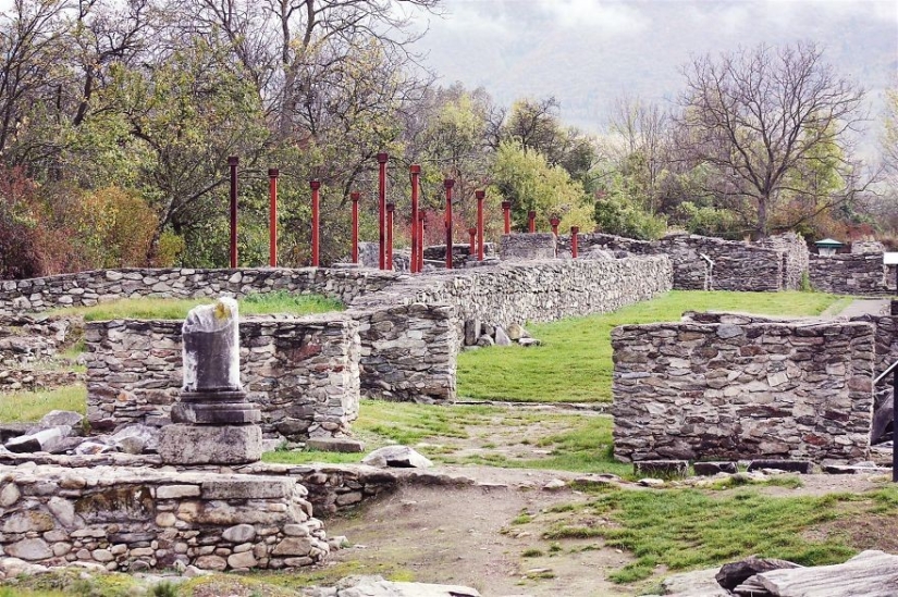 50 reasons to visit Romania 50 reasons to visit Romania