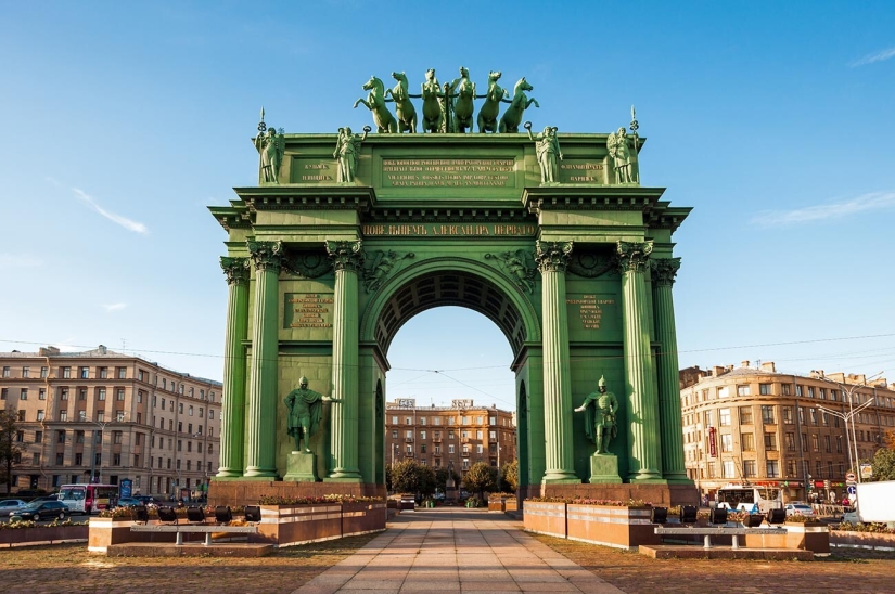 6 magnificent triumphal arches of Russia