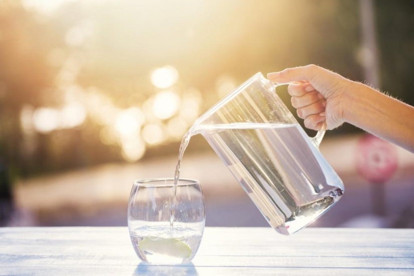 6 tricky habits that can dry out your skin