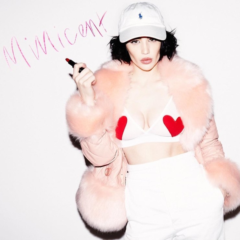 7 Most Beautiful Feminists from Instagram
