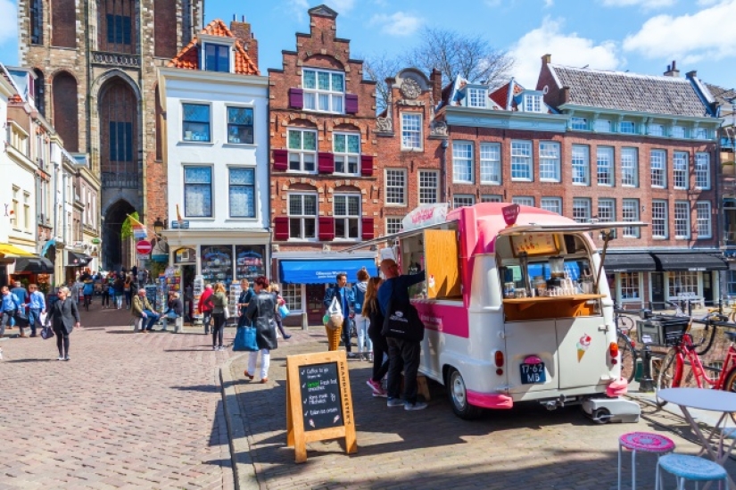 7 places where you will be paid to live there