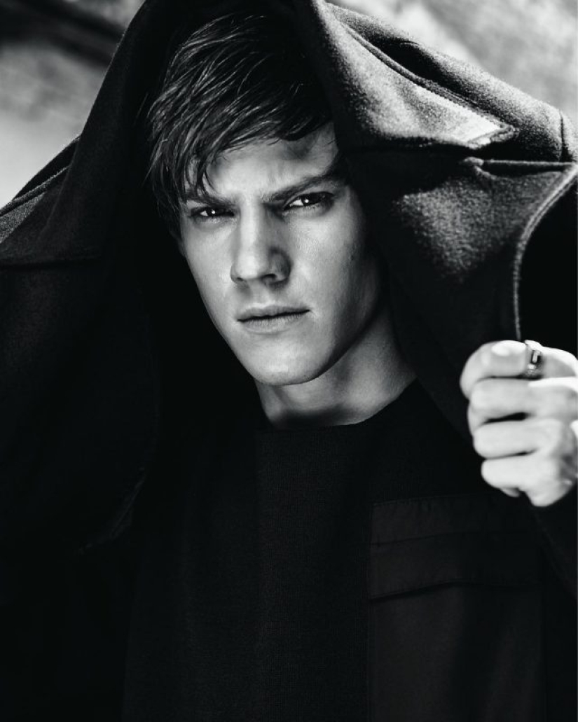 7 sexiest sons of Russian stars