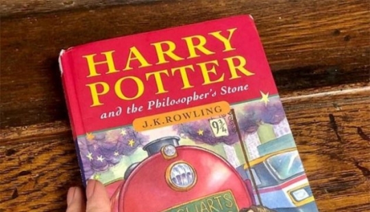 8 90s Predictions About the Future You Can Laugh at Because None of Them Were True