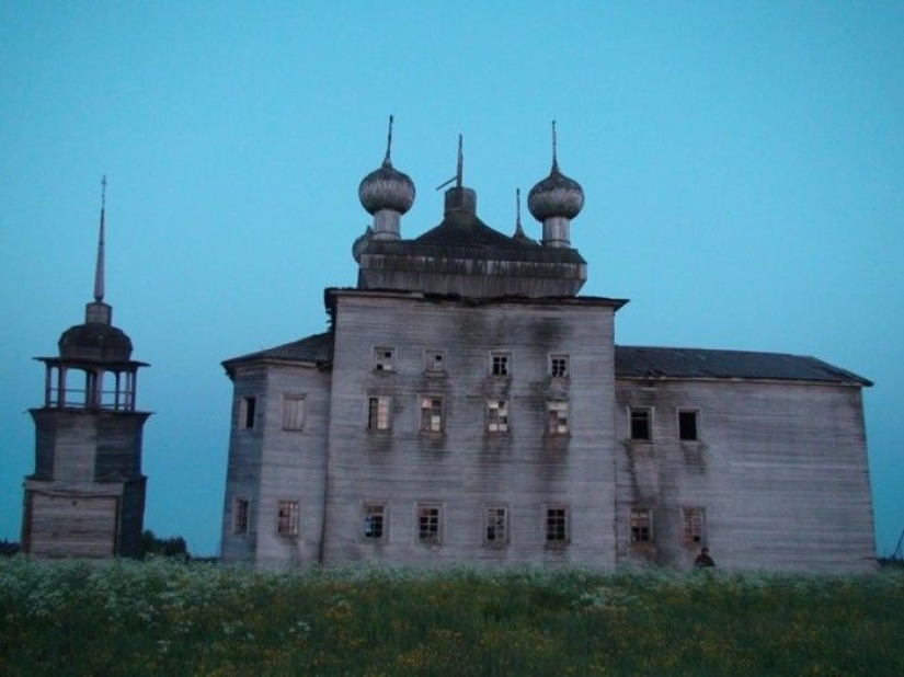 8 Amazing Buildings Deep in Russia