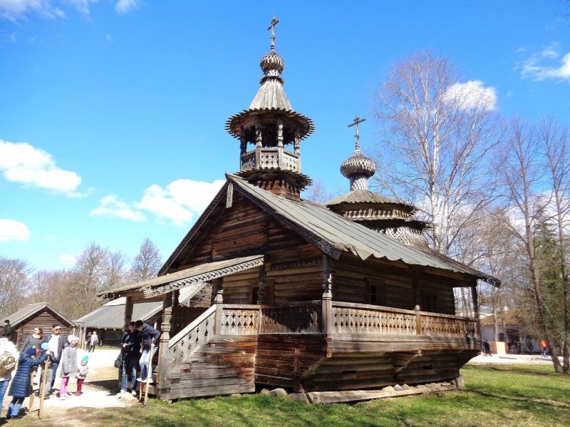 8 Amazing Buildings Deep in Russia