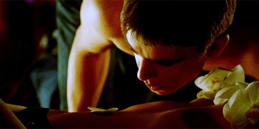 8 escenas de cama de películas que es mejor no repetir en la vida real 8 escenas de cama de películas que es mejor no repetir en la vida real