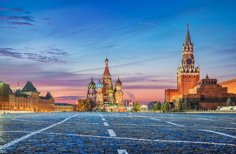 8 most beautiful squares in Moscow 8 most beautiful squares in Moscow