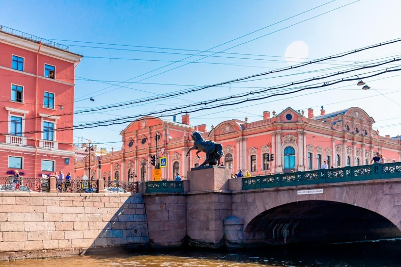 8 puentes más bellos de San Petersburgo