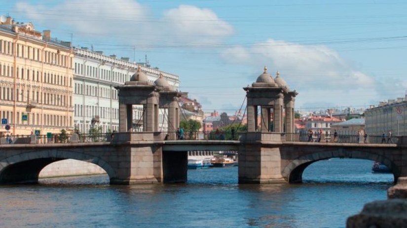 8 puentes más bellos de San Petersburgo