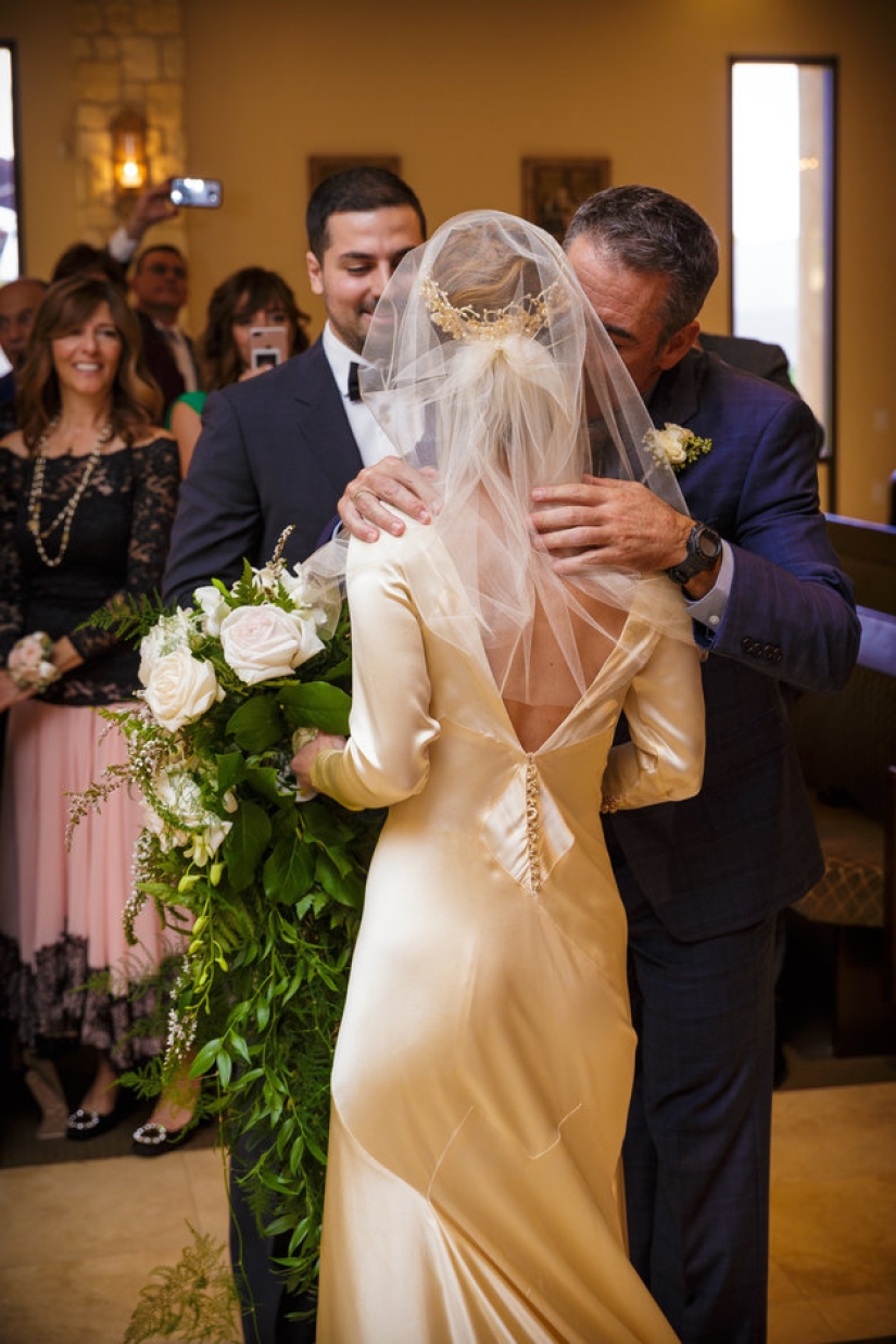 85 years old and still fit: 4 generations of women of the family get married in one dress