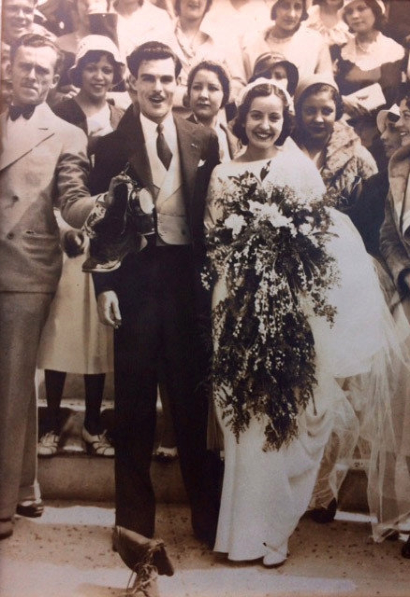 85 years old and still fit: 4 generations of women of the family get married in one dress