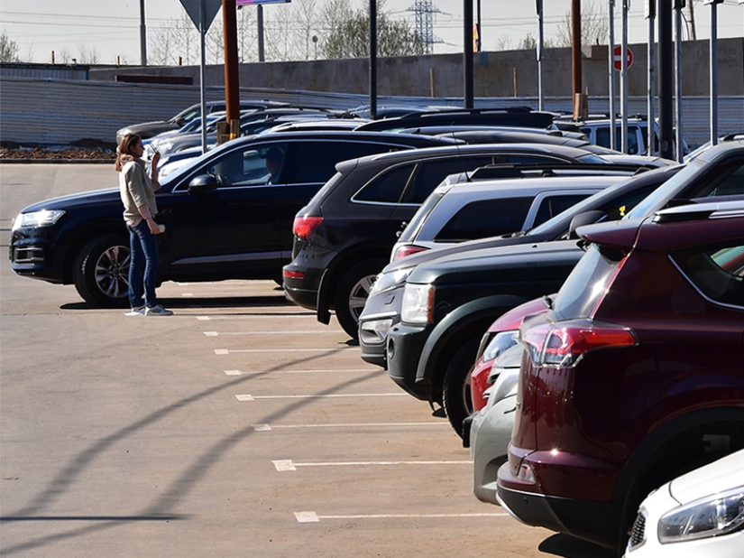 9 razones por las que no puedes dejar a un niño solo en un coche