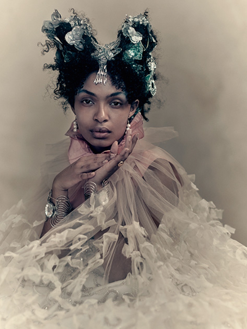 9 stars openly talk about filming in the image of Juliet for the Pirelli 2020 calendar