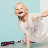 9-year-old model without legs took to the catwalk at New York Fashion Week