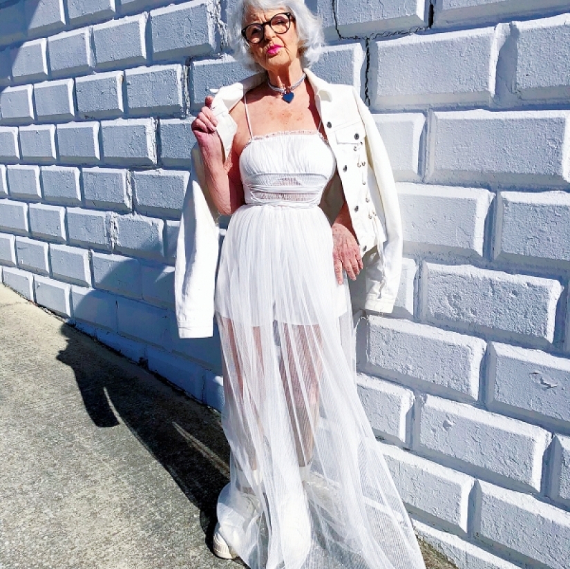 91-year-old granny lighter Helen Ruth van Winkle, or How to meet old age