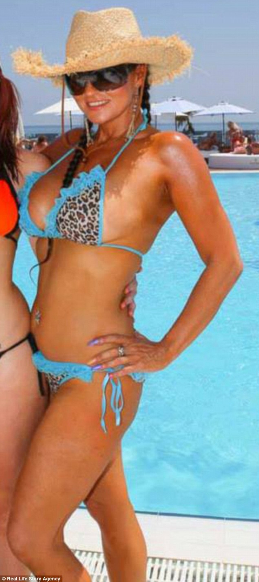 A 50-year-old plastic fan boasted that she looks 30 years old