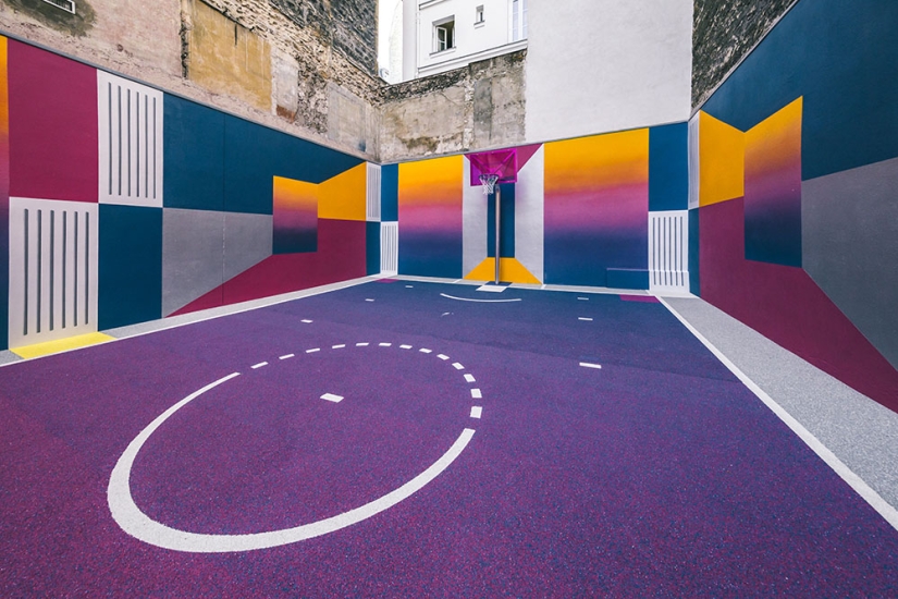 A basketball court that seems virtual A basketball court that seems virtual