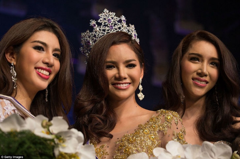 A beauty contest was held in Pattaya among beautiful ladies who... were born men A beauty contest was held in Pattaya among beautiful ladies who... were born men