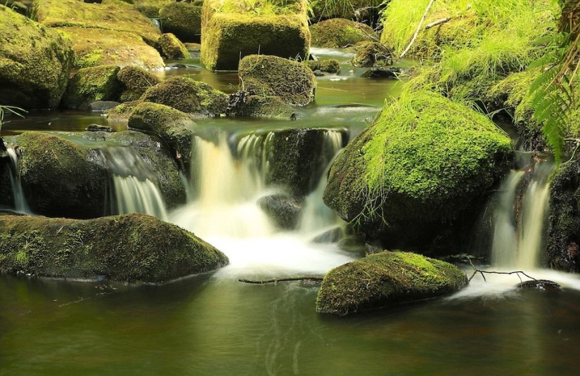 A blind veteran from Britain takes pictures of landscapes, and he's damn good at it