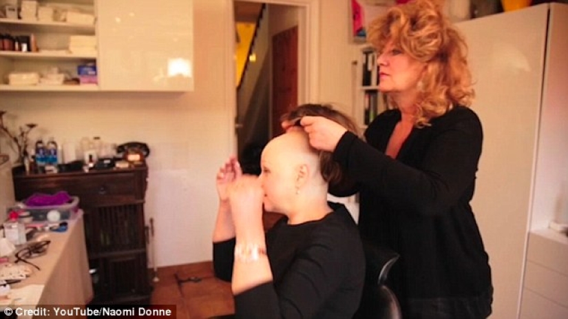 A British woman dying of cancer had a beautiful make-up and shooting done a couple of weeks before her death