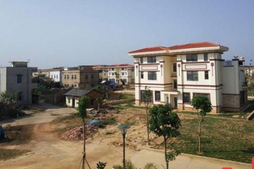 A Chinese billionaire built 258 luxury villas as a gift to his fellow villagers, but no one lives there because of greed