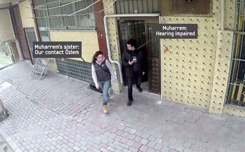 A deaf guy was moved to tears after learning that residents of his neighborhood had learned sign language to talk to him