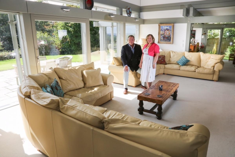 A designer mansion and a luxury car for just 2 thousand rubles? And why not! A designer mansion and a luxury car for just 2 thousand rubles? And why not!